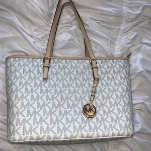 Michael Kors Signature Tote